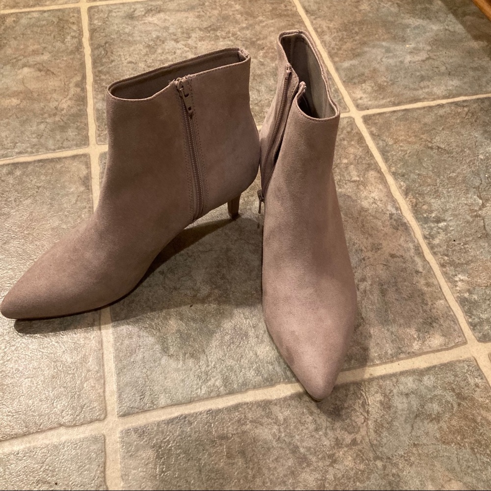 Old Navy Taupe Booties Size 10